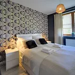 Gustowny Sun Seasons 24 W Karpaczu Z Tarasem By Renters 4*